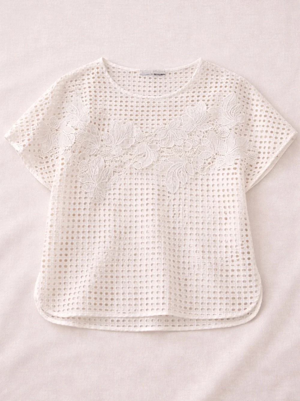 Zara White Eyelet Short-Sleeve Top with Floral Lace - Picture 2 of 7